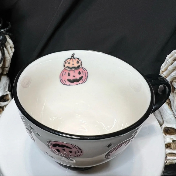 Potters Studio 2024 Halloween Spooky Seaon Ceramic Pink Black Pumpkin Mugs x2 - Picture 13 of 14